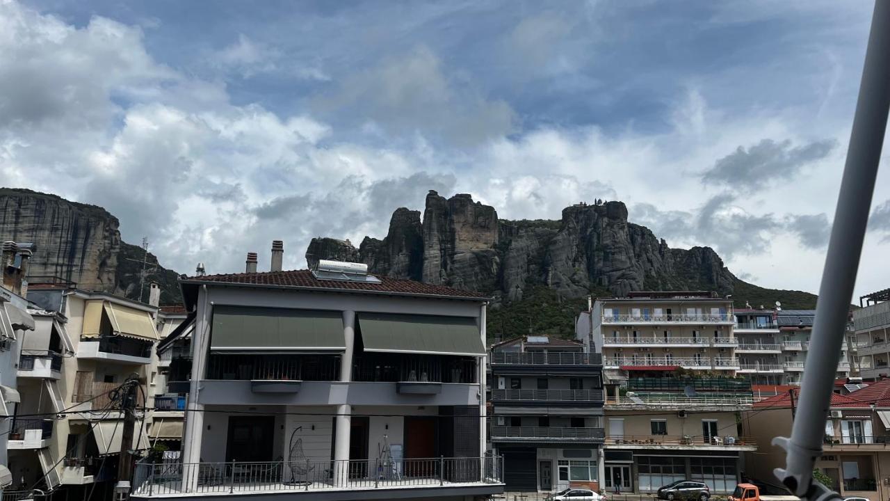 The Side Of Meteora Majestic Apartment 칼람파카 외부 사진